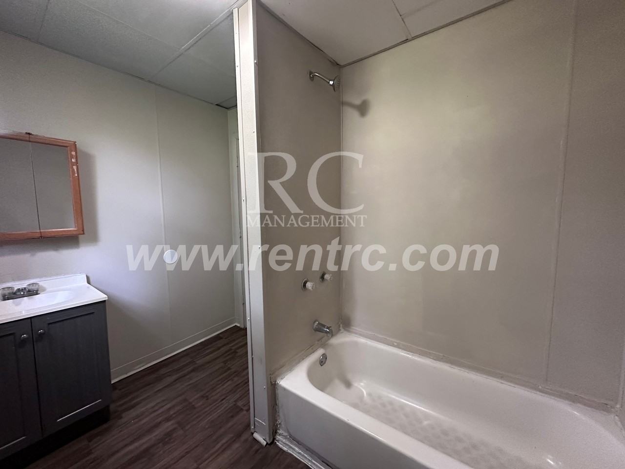 511 N Jackson St - Photo 7 of 23