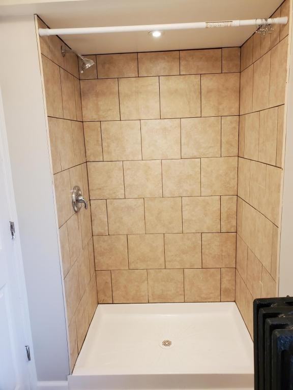 121 Clinton St #2 - Photo 6 of 10
