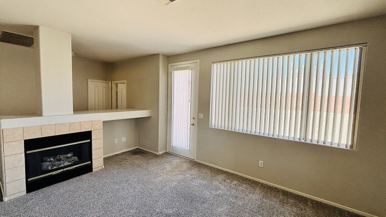 10660 Windrose Point Ave #1 - Photo 6 of 24
