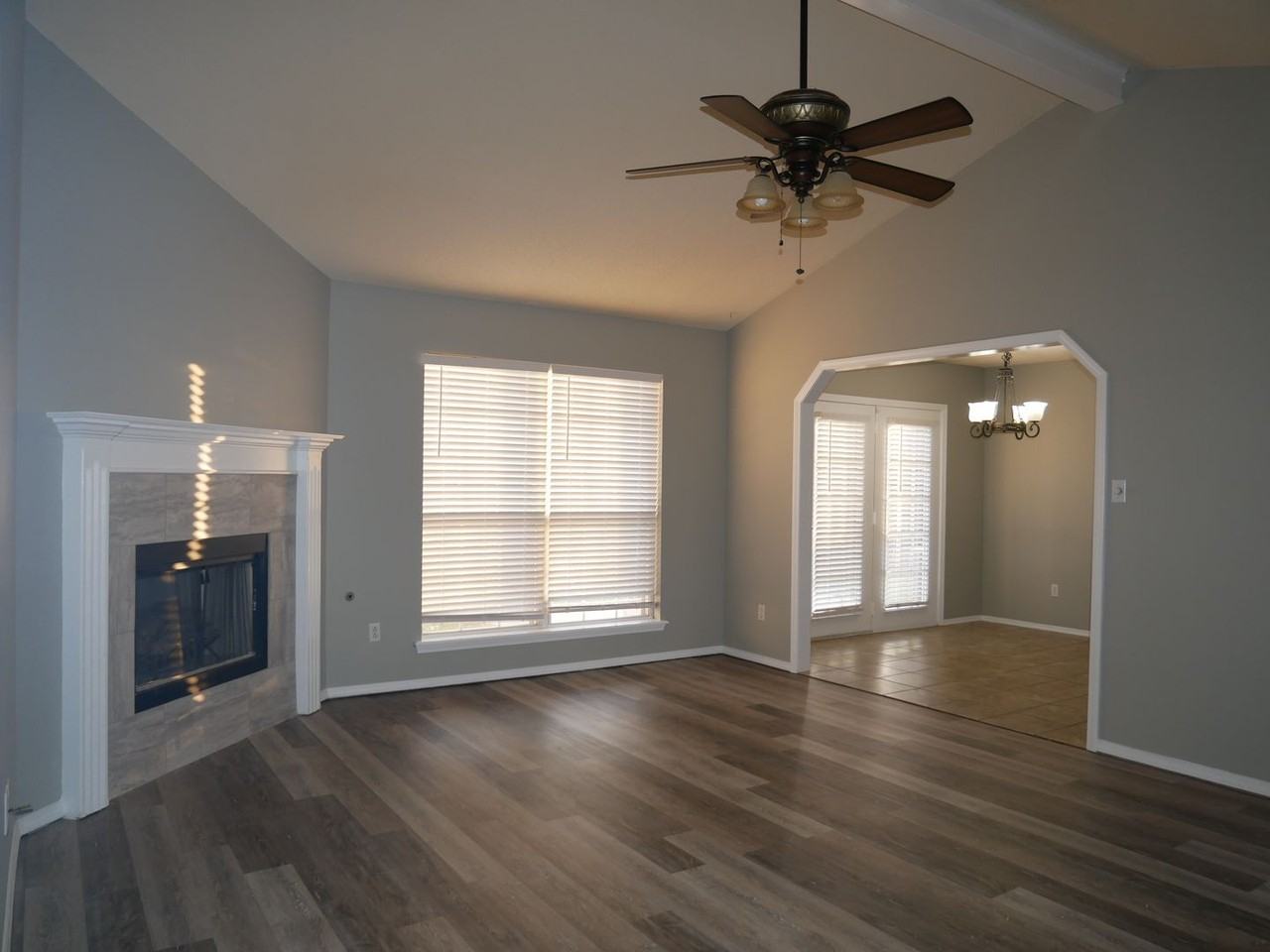 1401 Osage Dr - Photo 3 of 12