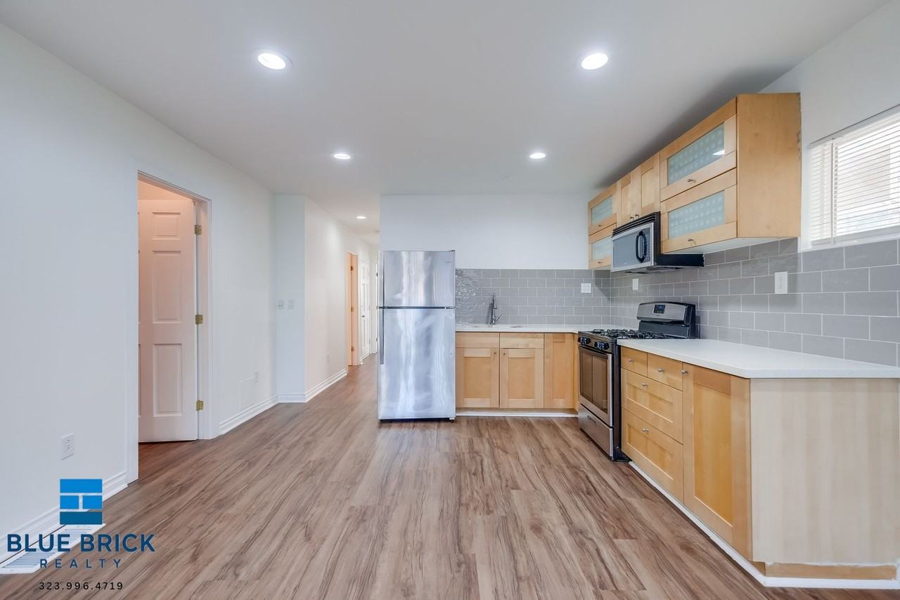 1223 N Bronson Ave - Photo 5 of 29