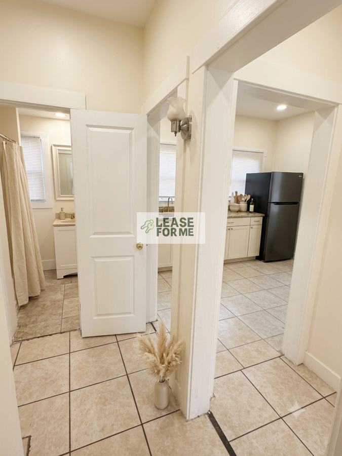 1669 Arlington Ave #1669 - Photo 6 of 23