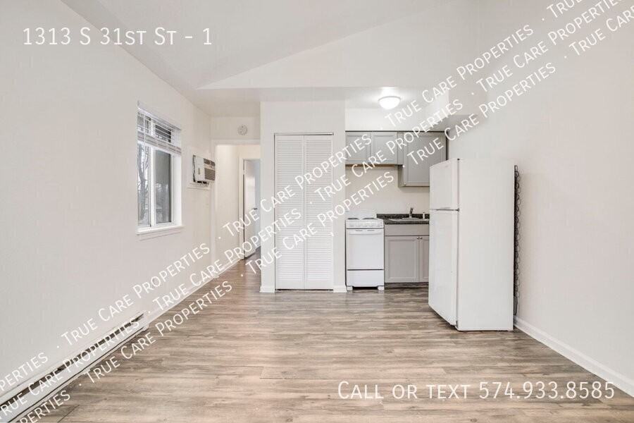 1313 S 31st St #1 - Photo 3 of 10