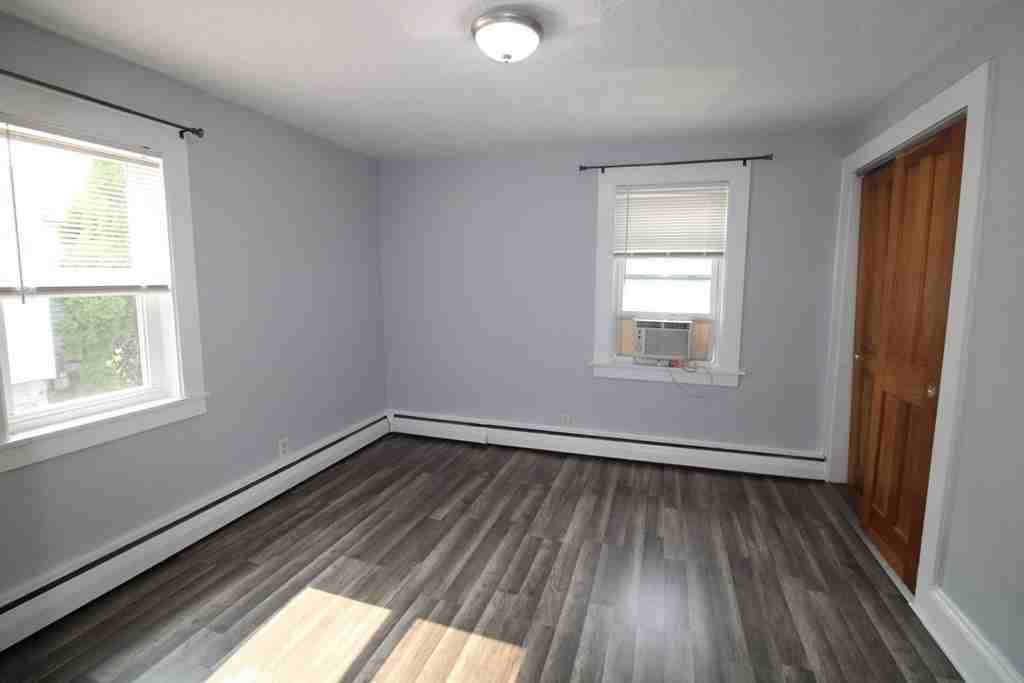 15 Morse St #1 - Photo 5 of 9