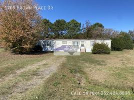 featured image of 1709 Brown Place Dr