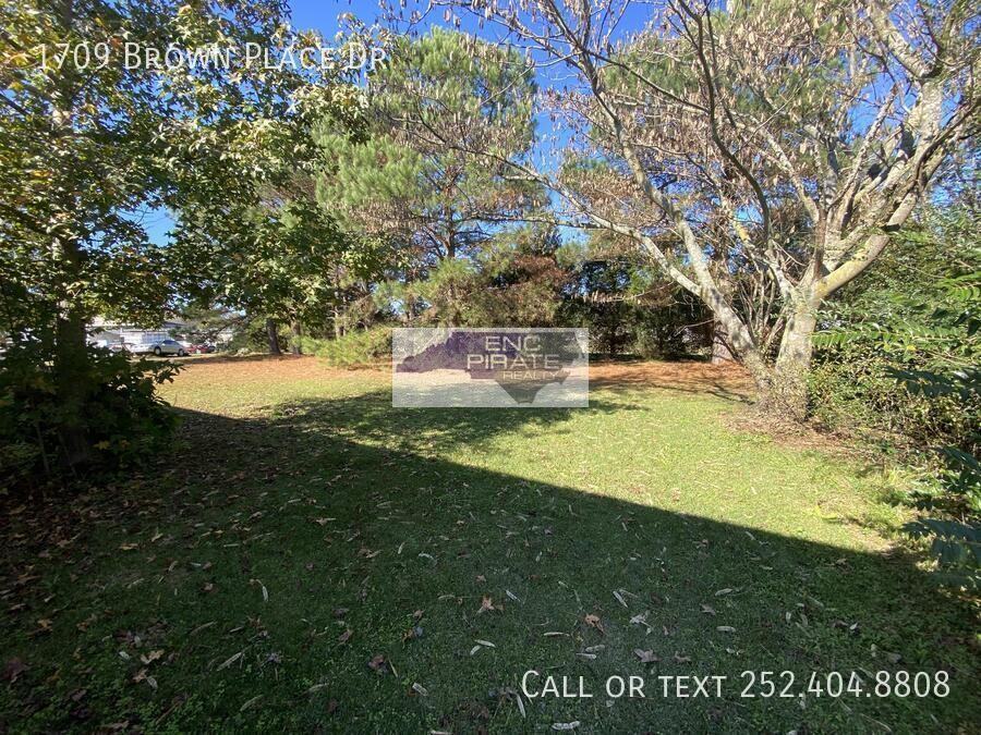 1709 Brown Place Dr - Photo 3 of 15