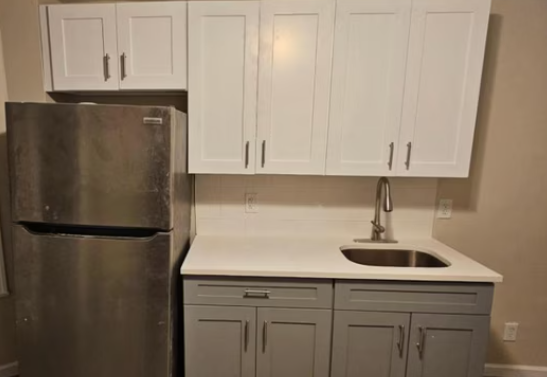 9 Circle Ave #2