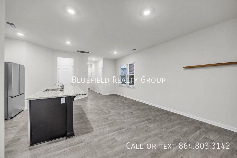 1329 Wunder Way - Photo 4 of 29