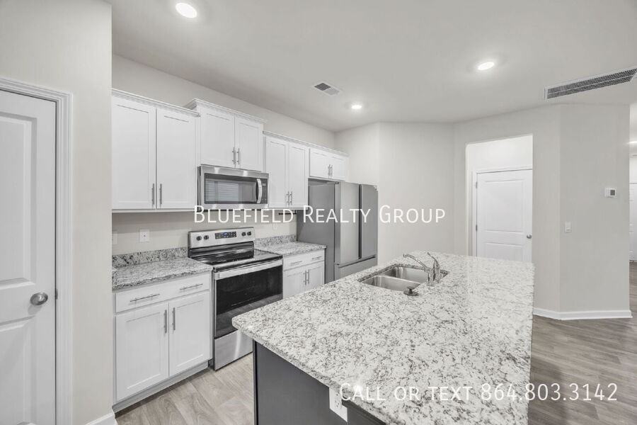 1329 Wunder Way - Photo 5 of 29