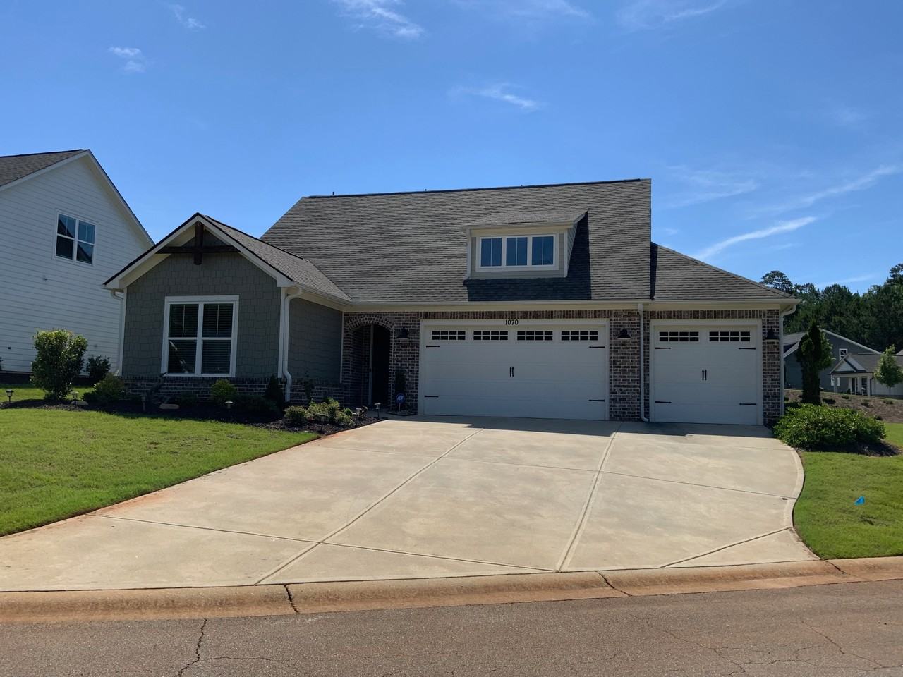 1070 Providence Loop Dr #1 - Photo 2 of 24