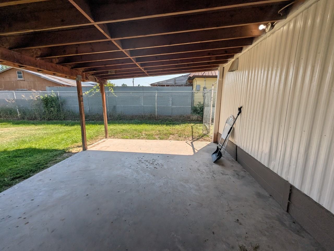 524 Ne Hobson St #1 - Photo 6 of 16