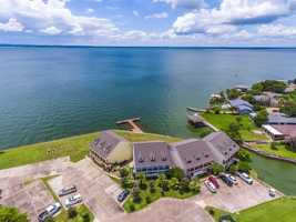 featured image of 445 Carolcrest Ln #422