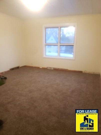1322 N 26th St #1322 - Photo 4 of 13