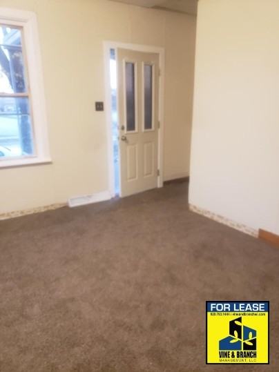1322 N 26th St #1322 - Photo 7 of 13