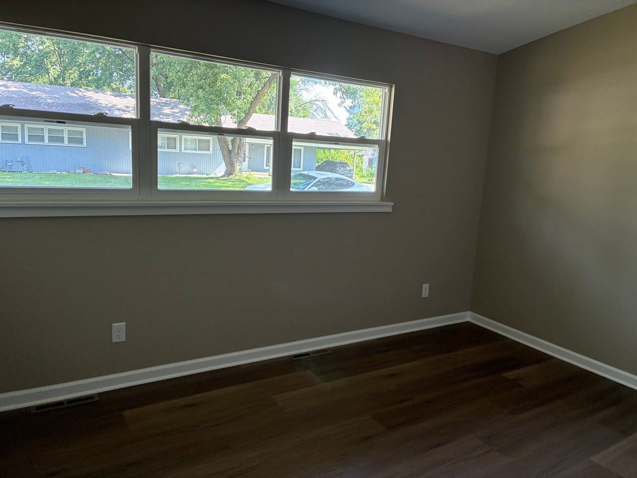 418 Ranchero Pl - Photo 2 of 10