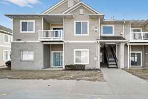 featured image of 1320 Se Florence Dr #12