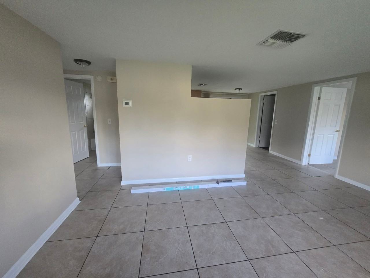 16 N Melbourne St - Photo 5 of 10