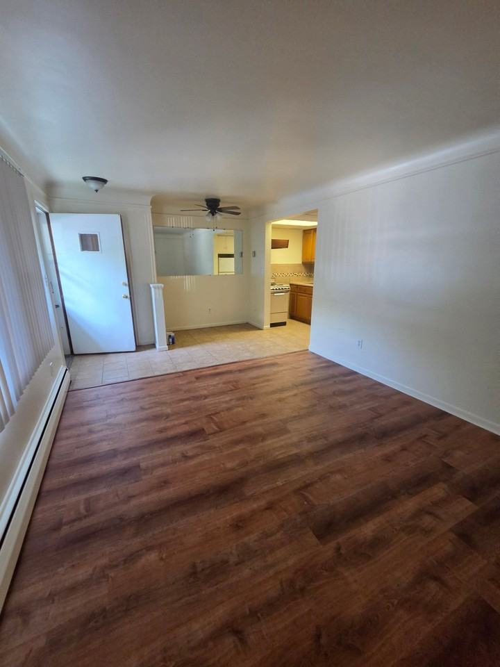 2640 Galpin Ave - Photo 2 of 8