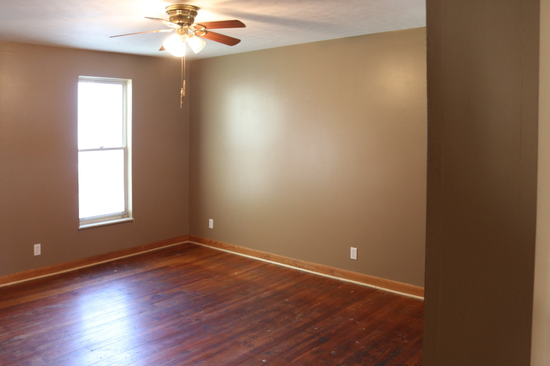 210 E Montgomery St #210 - Photo 4 of 10