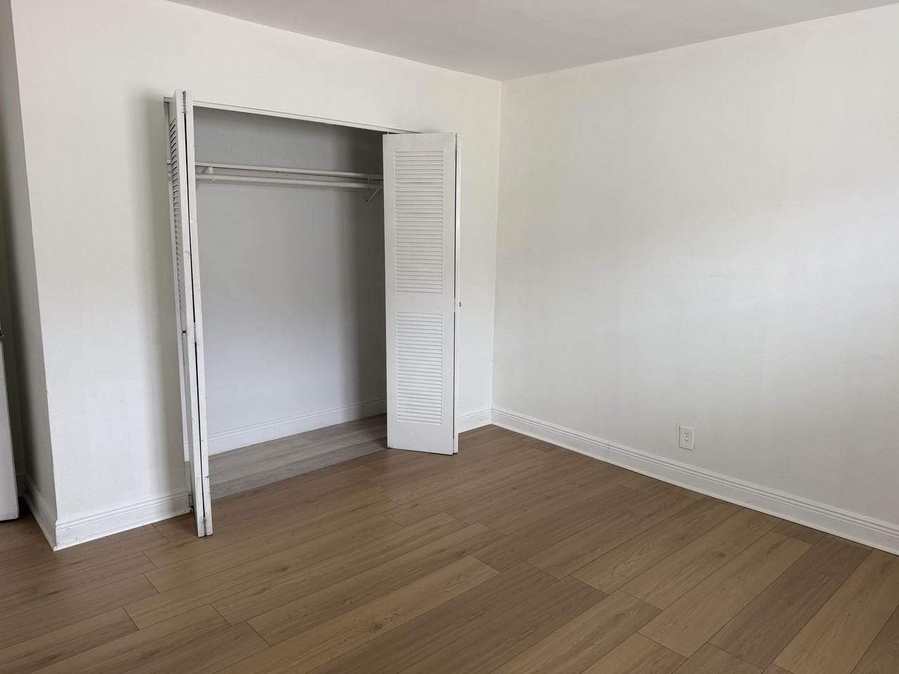 5741 Sw 36th Ct #207 - Photo 5 of 8
