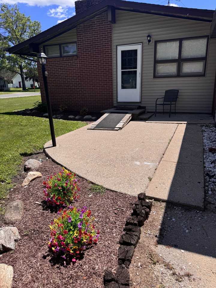 101 Mckinley Cir #1 - Photo 2 of 19