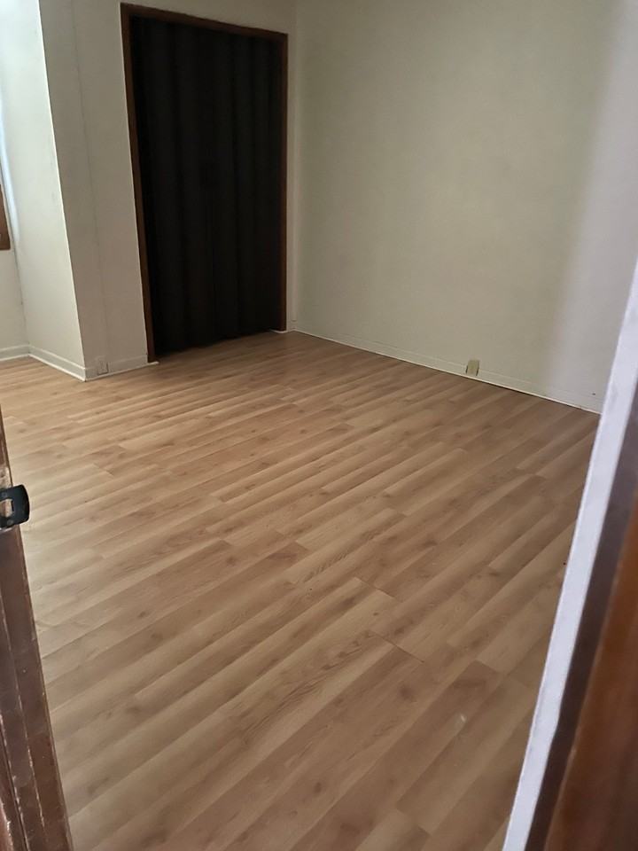 3501 White Cedar Ct - Photo 4 of 12