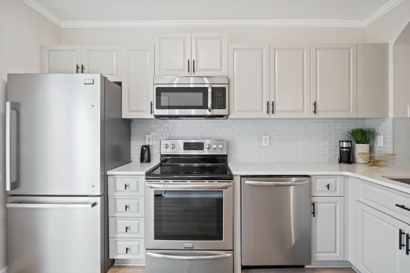 509 N Market St - Photo 5 of 15