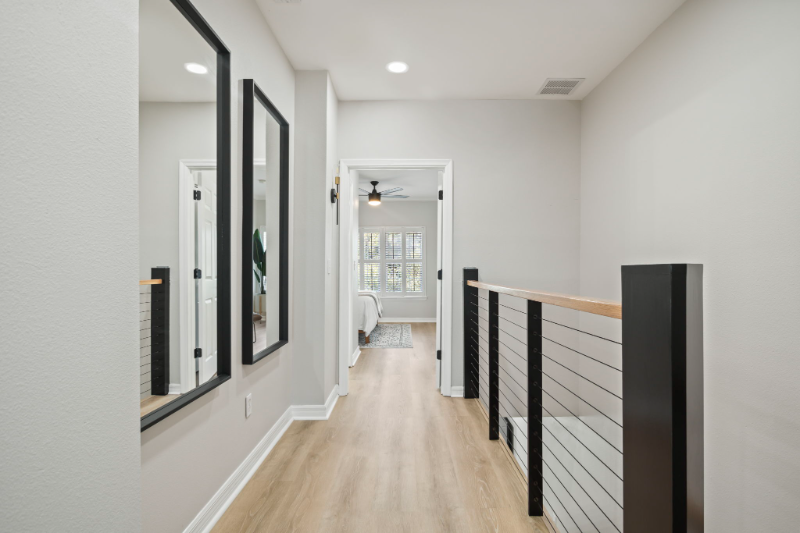 509 N Market St - Photo 7 of 15