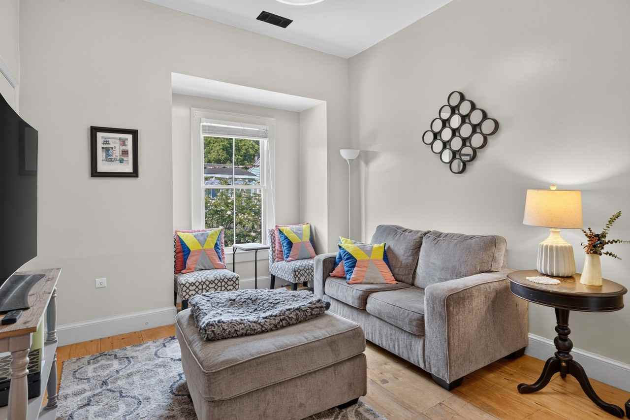 532 E Gaston St #532B - Photo 4 of 17