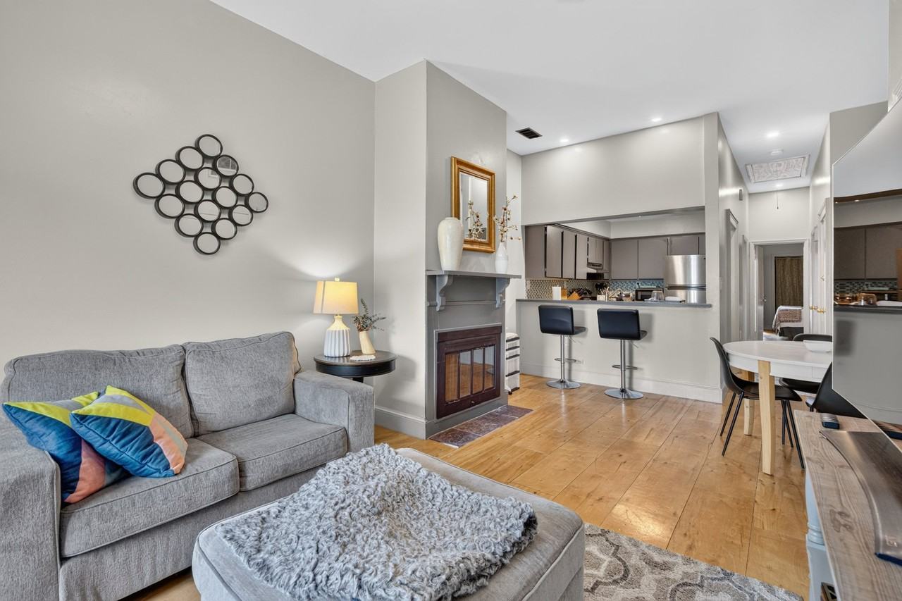 532 E Gaston St #532B - Photo 6 of 17