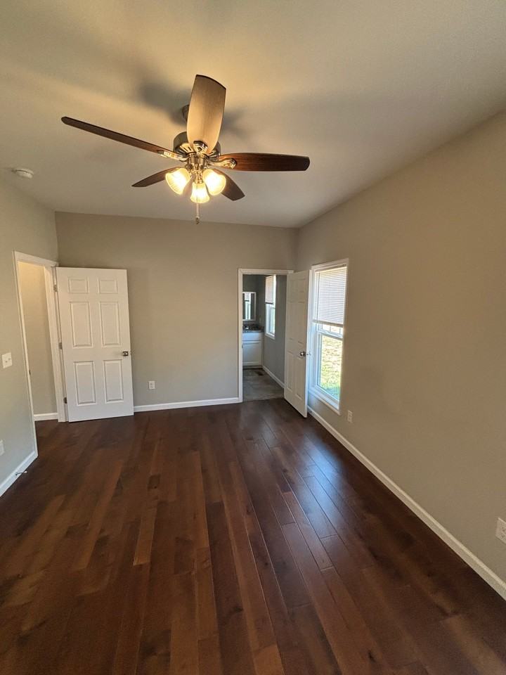 219 Cherokee Dr #17 - Photo 7 of 11