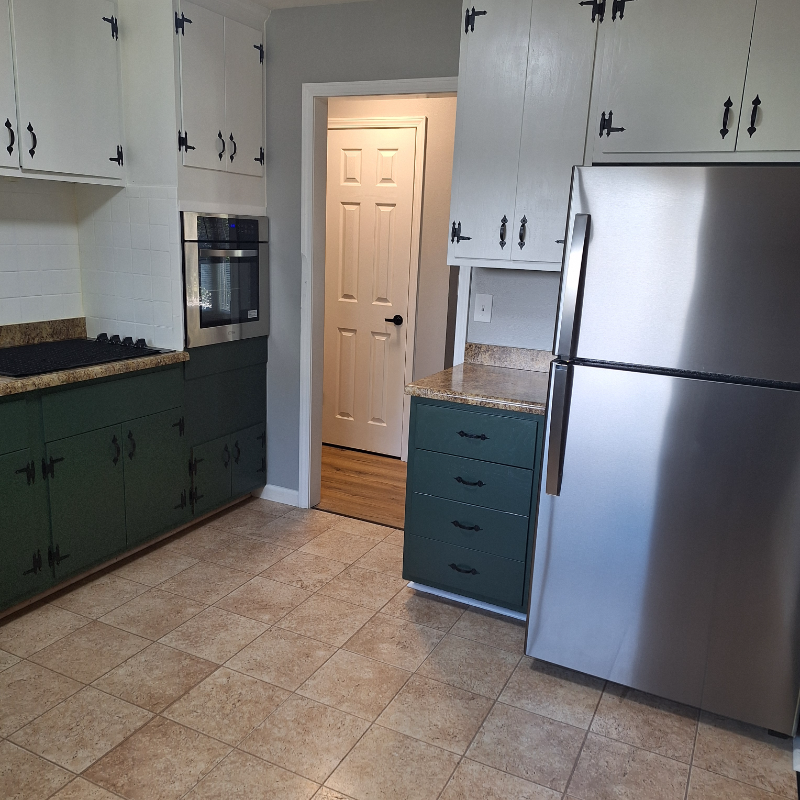 213 Whitehall Dr - Photo 4 of 15