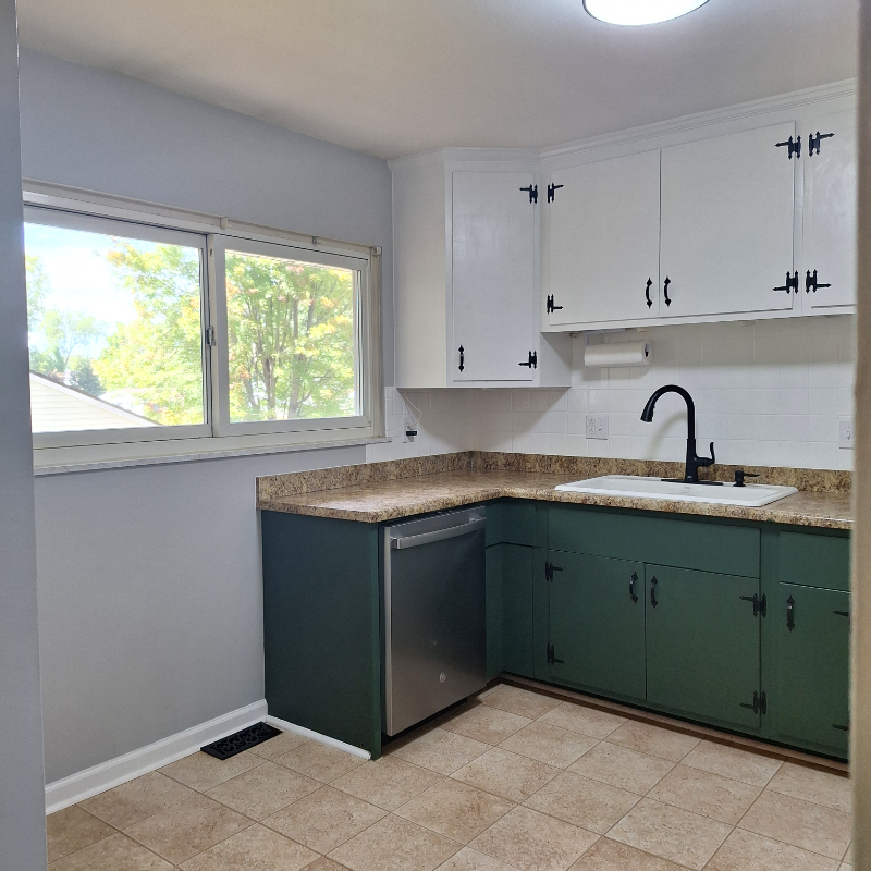 213 Whitehall Dr - Photo 5 of 15
