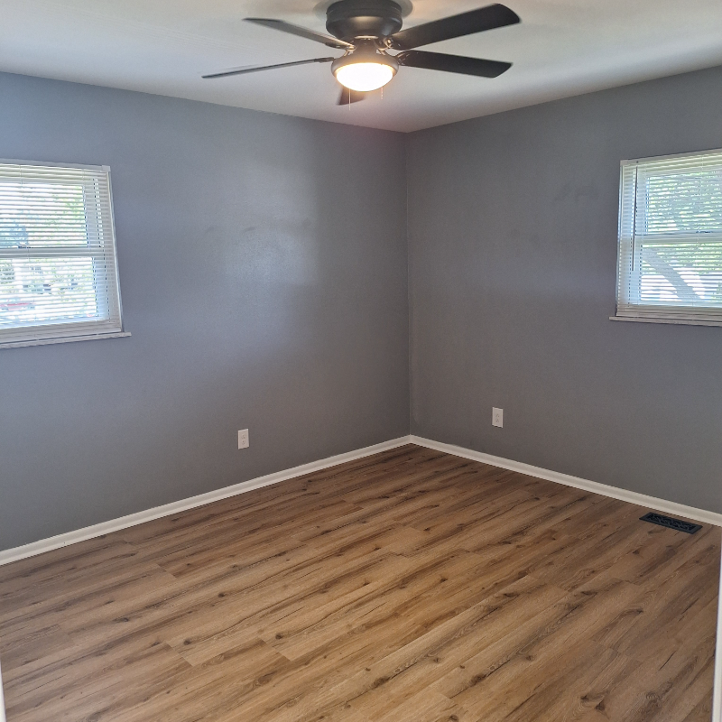213 Whitehall Dr - Photo 7 of 15
