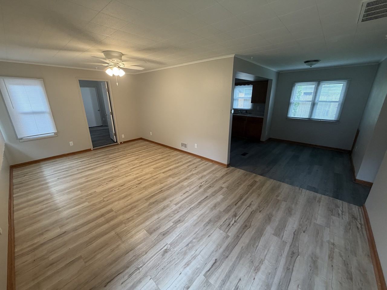 508 E Buckner St #1 - Photo 5 of 18