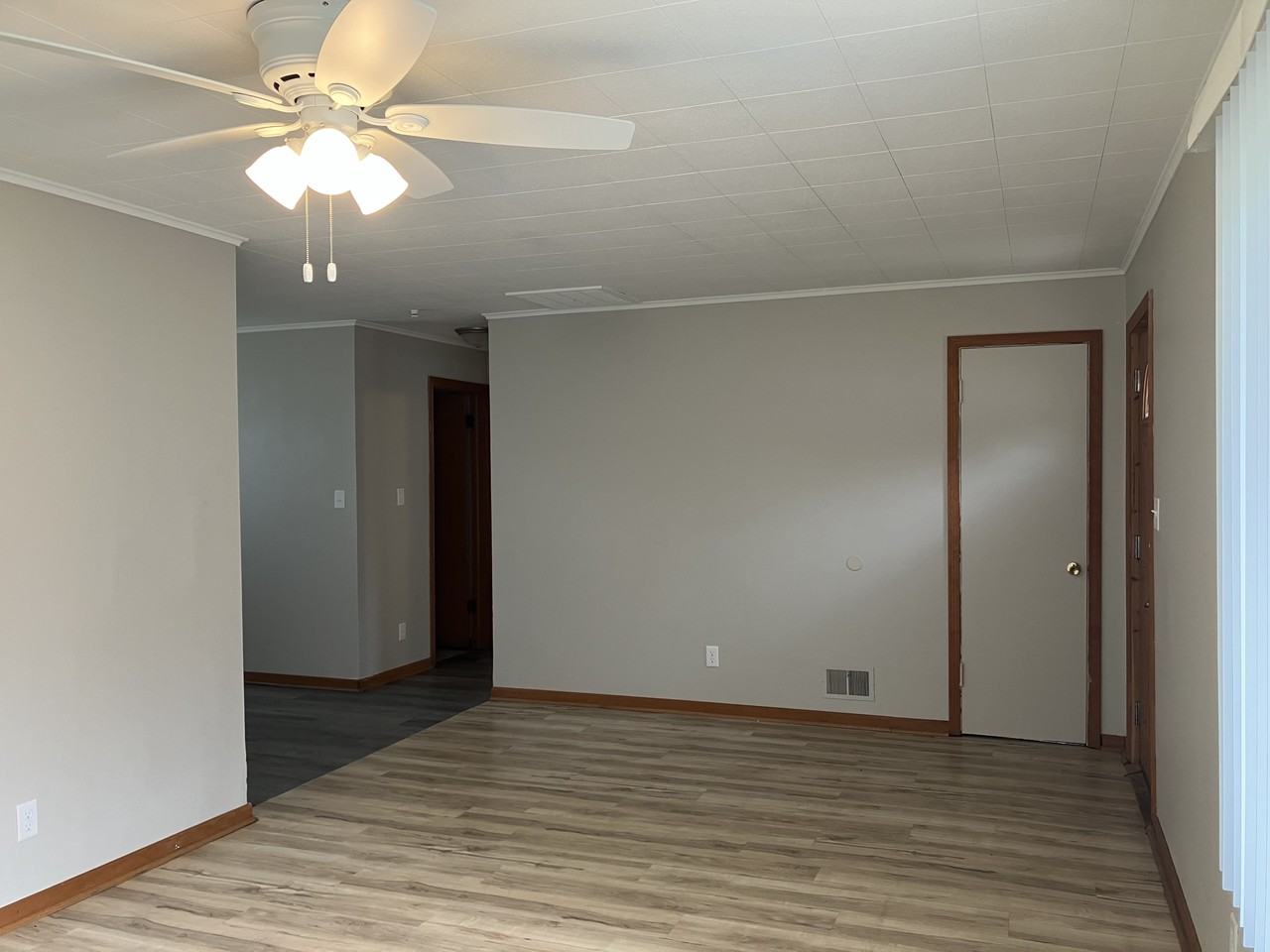 508 E Buckner St #1 - Photo 6 of 18