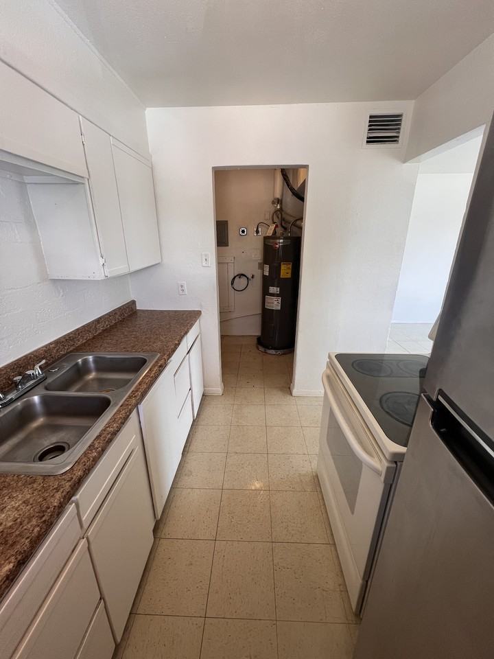 2617 S Norton Vis #2617 - Photo 2 of 11