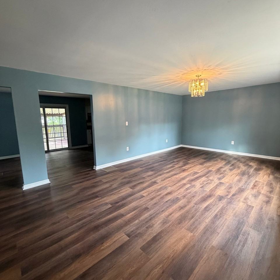 21 Berg Ave