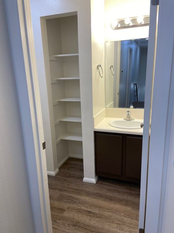 585 E St - Photo 7 of 11