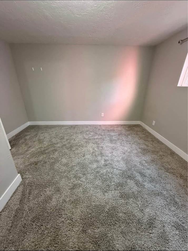 6046 S Zodiac Dr - Photo 2 of 5
