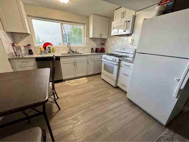 6046 S Zodiac Dr - Photo 4 of 5