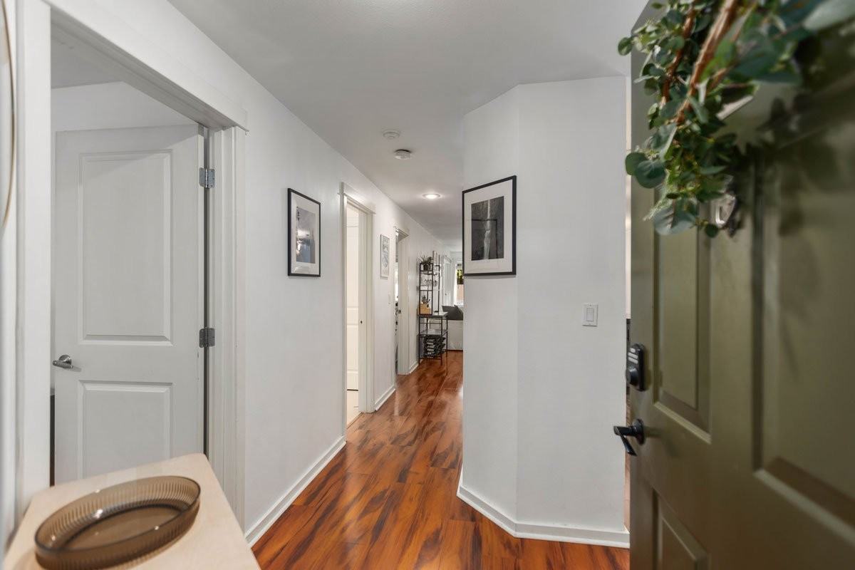 11211 Ne 128th St #K103 - Photo 3 of 20