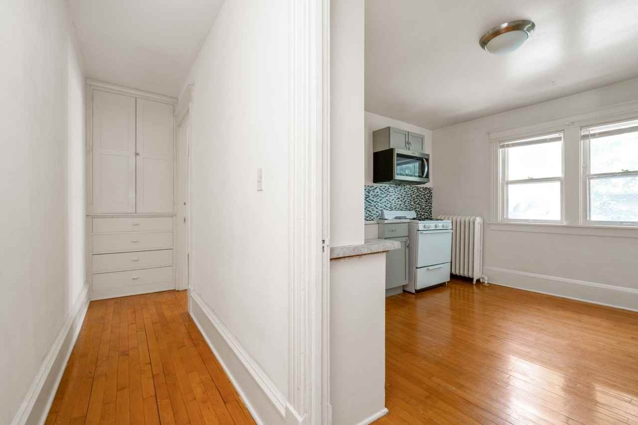 2531 Polk St Ne #2 - Photo 3 of 16