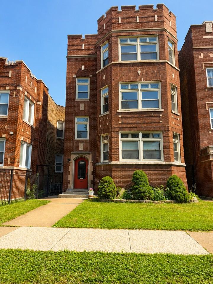 7943 S Vernon Ave #1-2