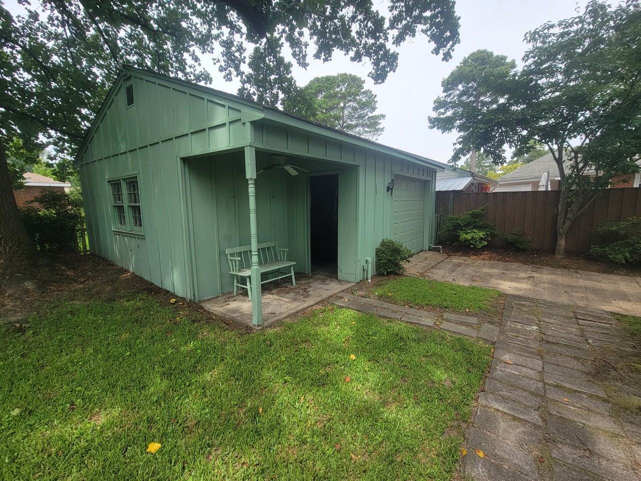 1003 White Pine Dr - Photo 3 of 15