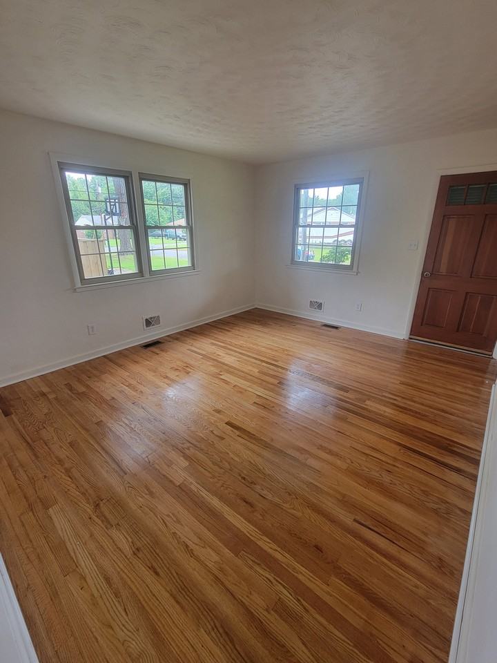 1003 White Pine Dr - Photo 5 of 15