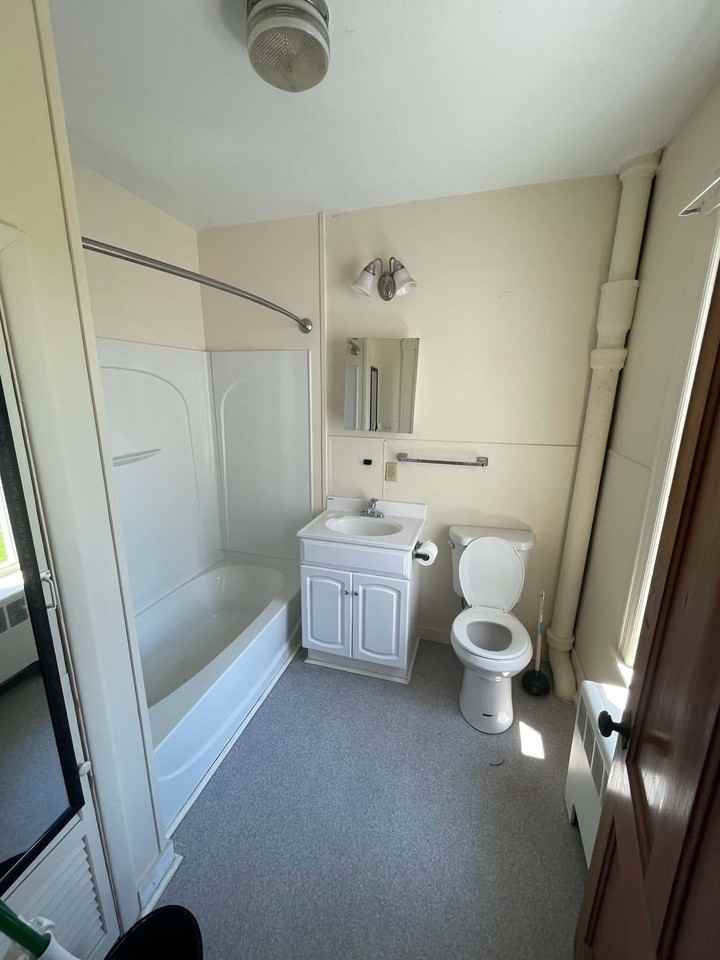 12 Nichols St #5 - Photo 6 of 9