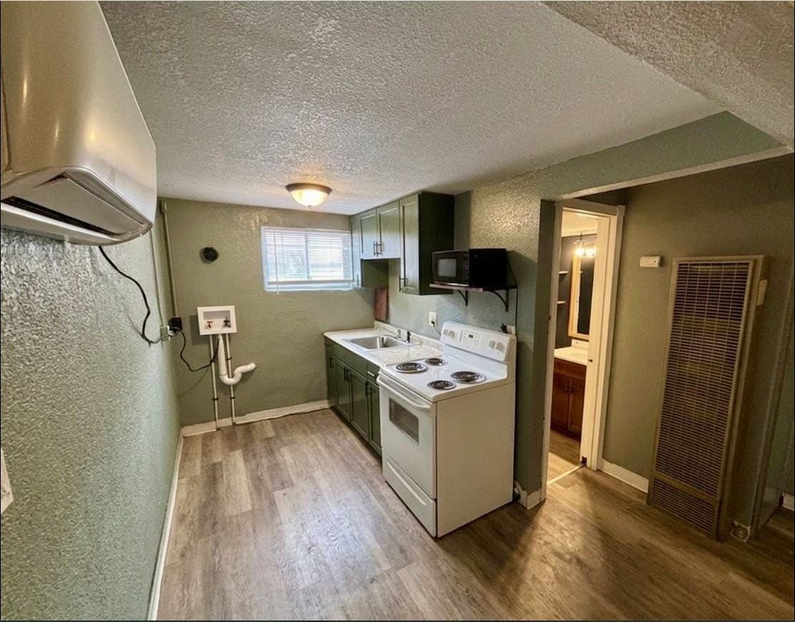 412 S 10th St #2 - Photo 2 of 14