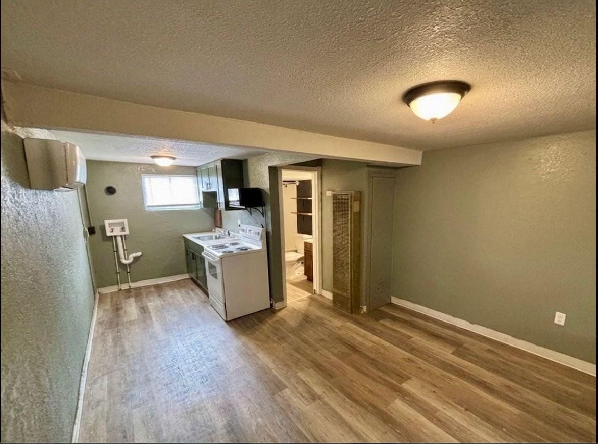 412 S 10th St #2 - Photo 3 of 14
