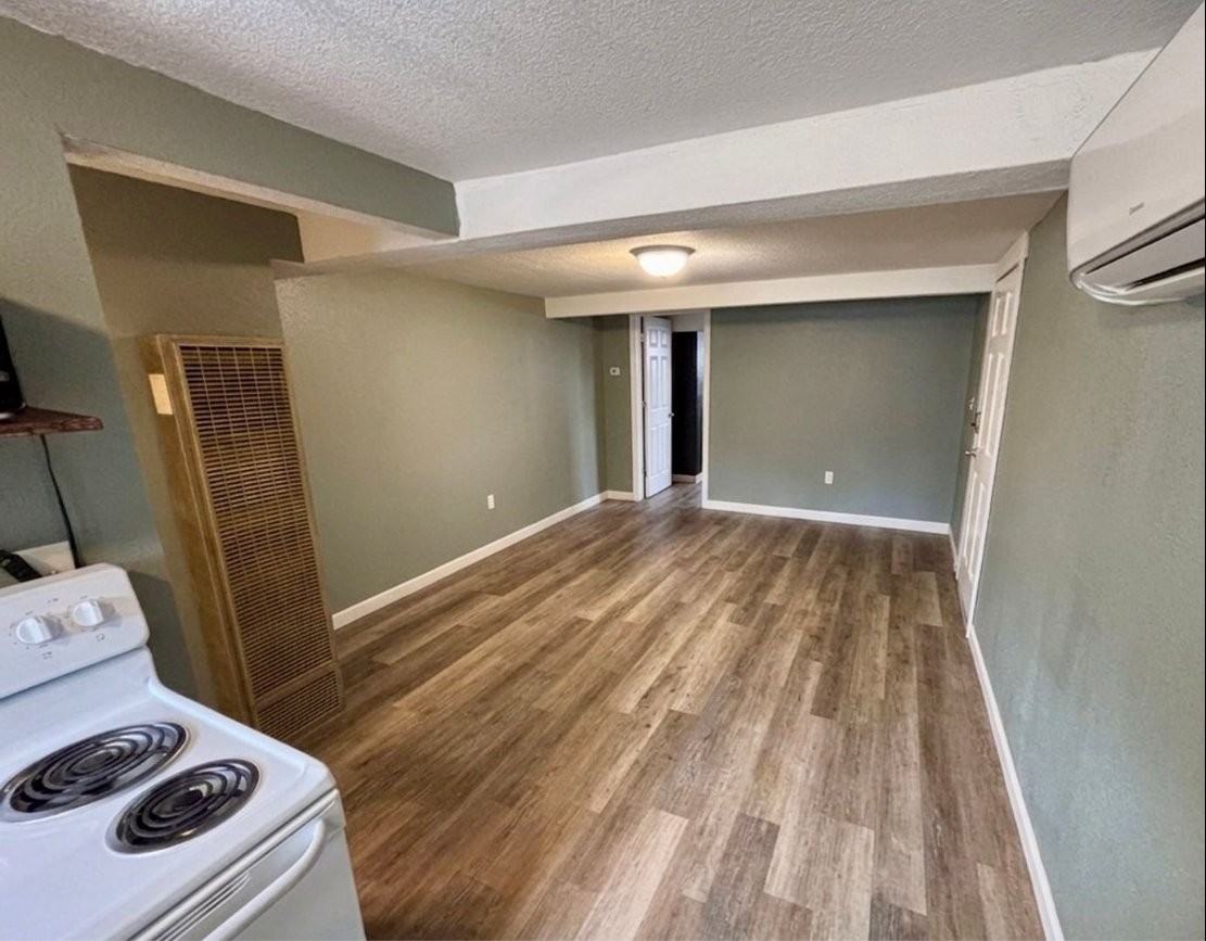 412 S 10th St #2 - Photo 6 of 14